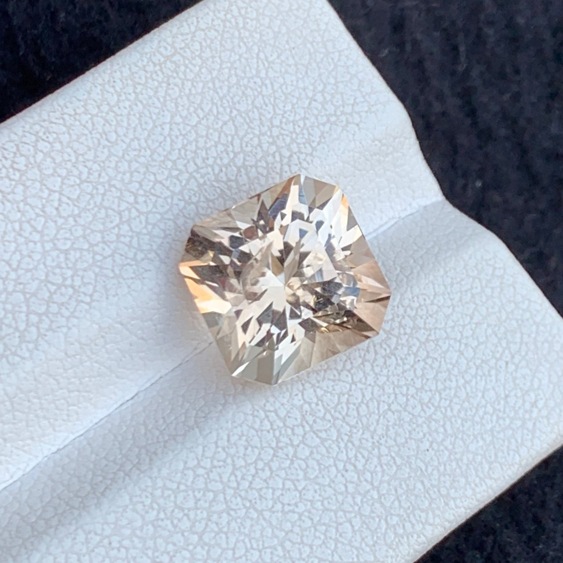 imperial topaz
High Clarity Golden Topaz Asscher Shape

Skardu Topaz Loose Stone for Rings