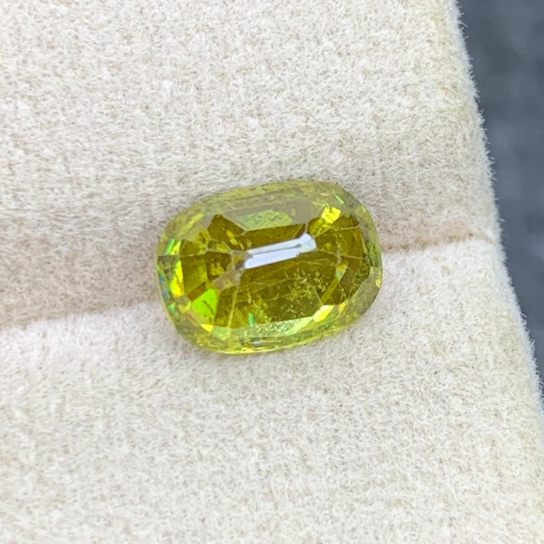 High fire Sphene 2.30 ct oval shape natural loose stone