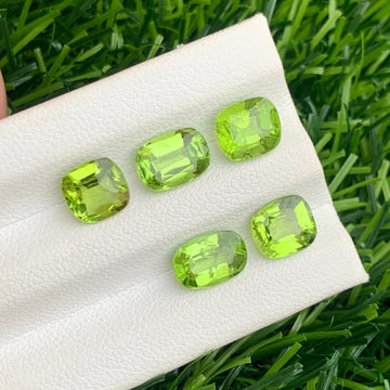 Green Peridot lot
Green Peridot set