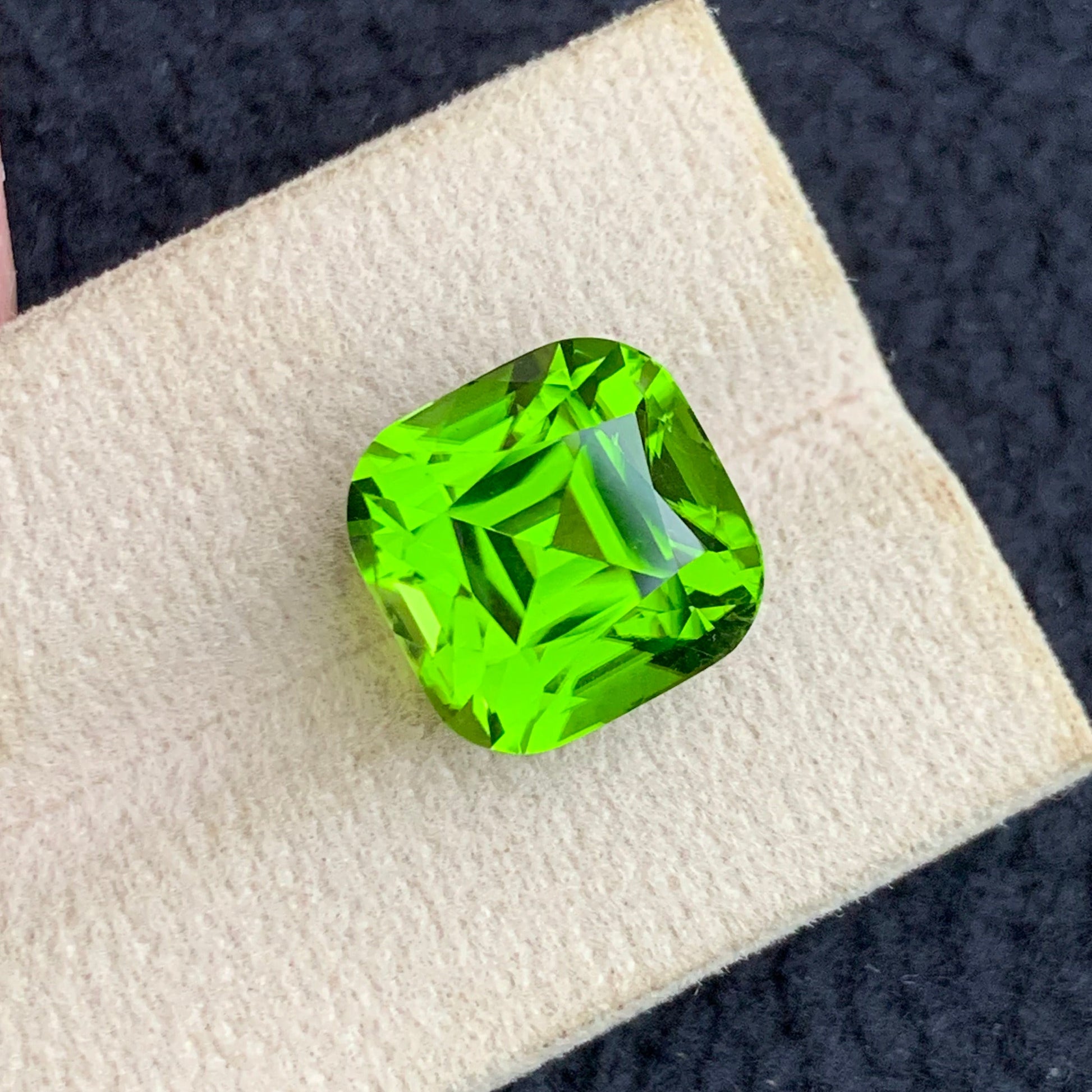 Green Peridot Gemstone
Green Peridot jewelry