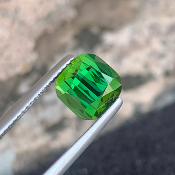 Vivid Green Tourmaline ring
Vivid Green Tourmaline  pendant