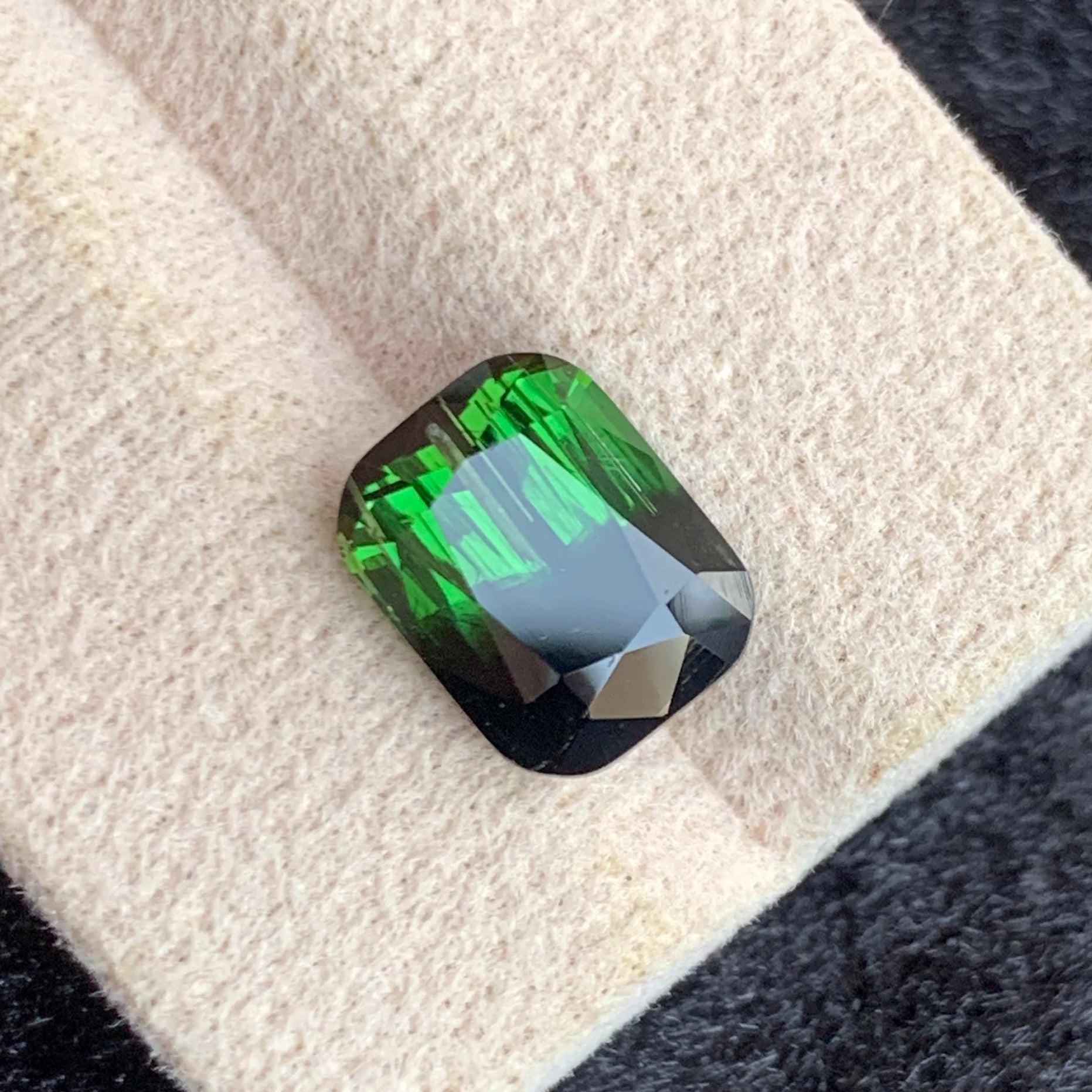 Bicolor Tourmaline ring
Bicolor Tourmaline pendant