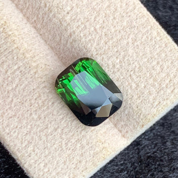 Bicolor Tourmaline ring
Bicolor Tourmaline pendant