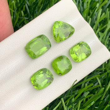 Green Peridot rings
Green Peridot set