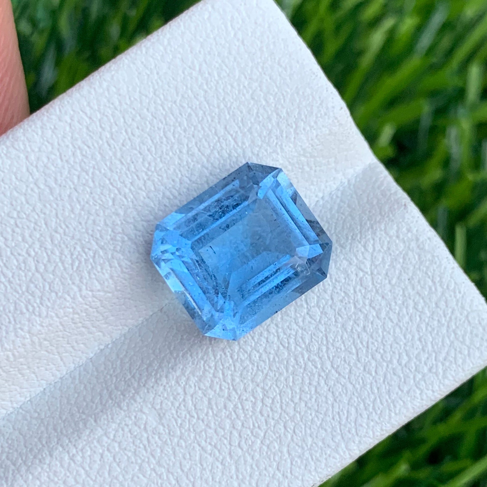 Blue Aquamarine ring
Blue Aquamarine pendant
Blue Aquamarine stone
