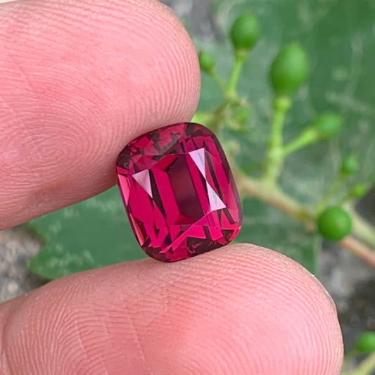 Pinkish Red Garnet Gemstone
Pinkish Red Garnet Jewelry