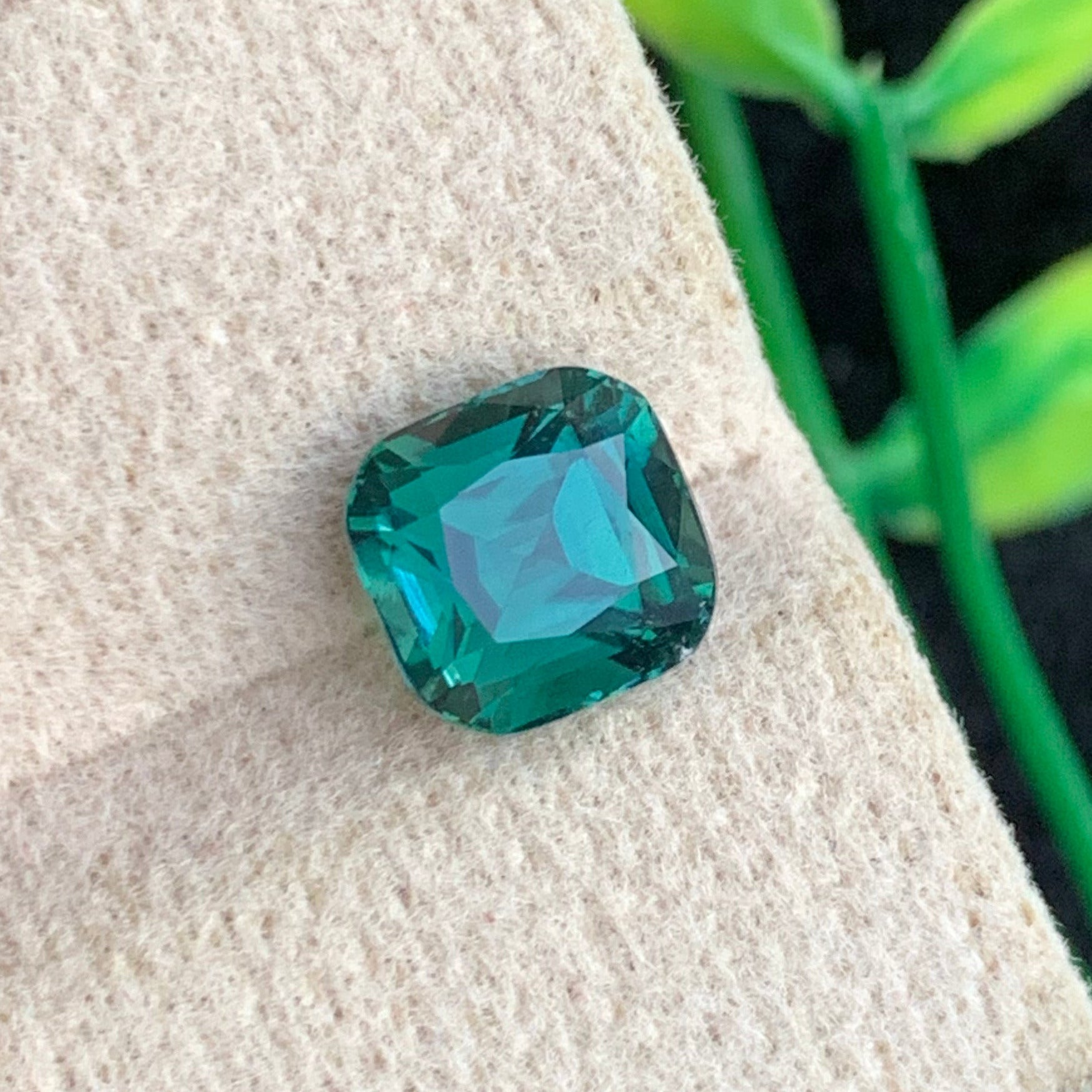 Teal Blue Tourmaline ring
Teal Blue Tourmaline pendant