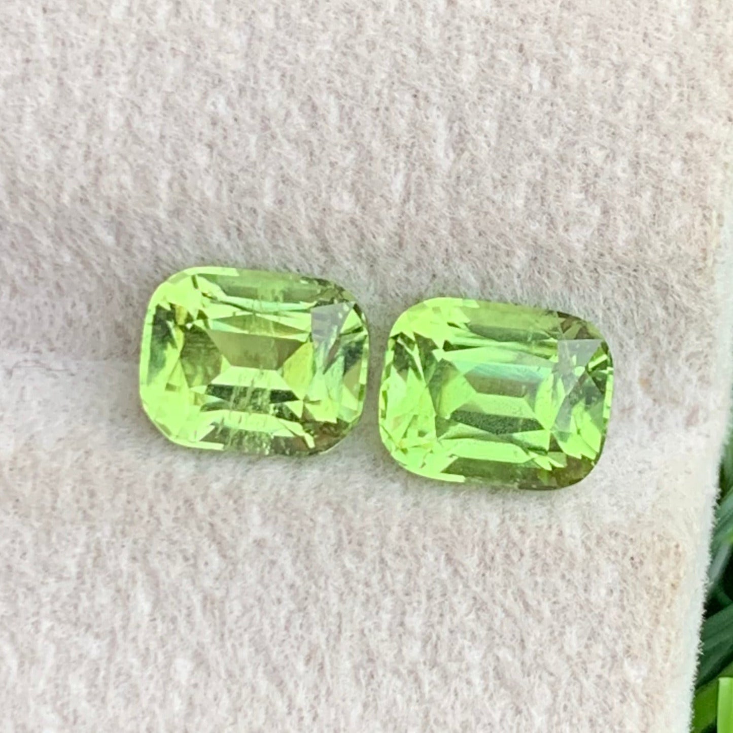  Greenish Yellow Peridot earrings