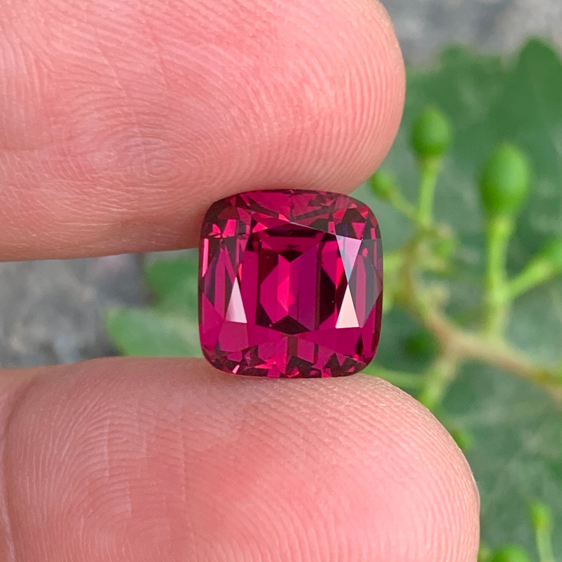 Pinkish Red Garnet Gemstone
Pinkish Red Garnet Jewelry