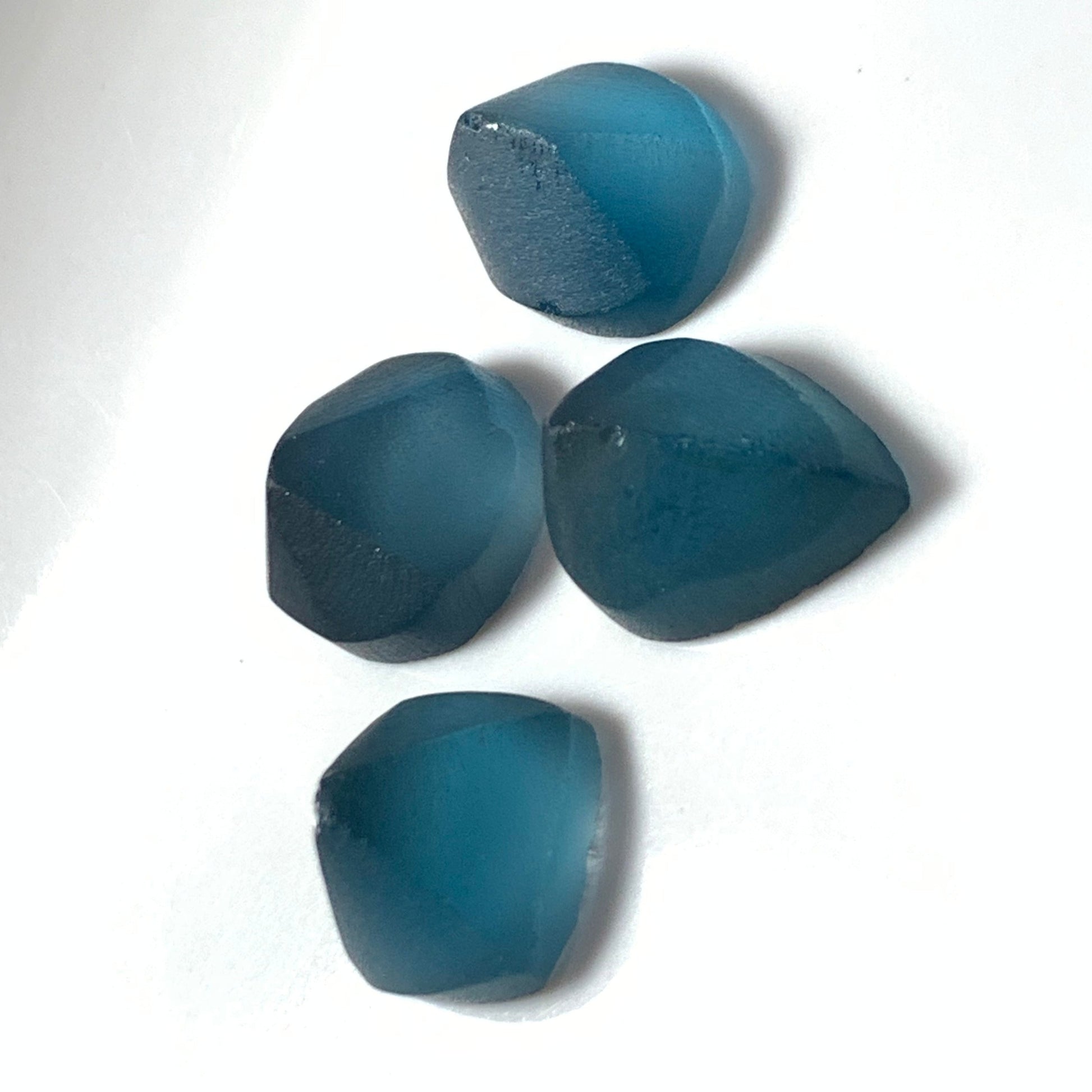 rough London blue topaz 