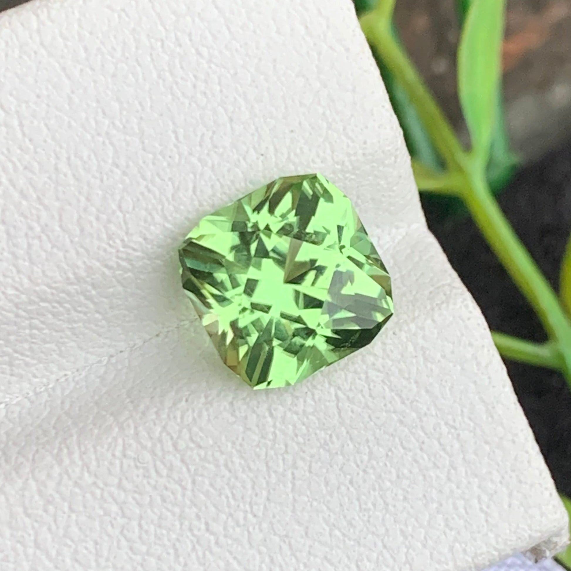 Apple Green Peridot gemstone
Apple Green Peridot  jewelry