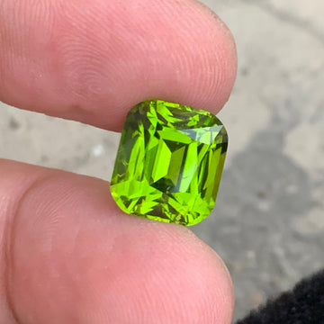 8.95 Carats Natural Green Peridot Gemstone with Dazzling Shine, Cushion Shape