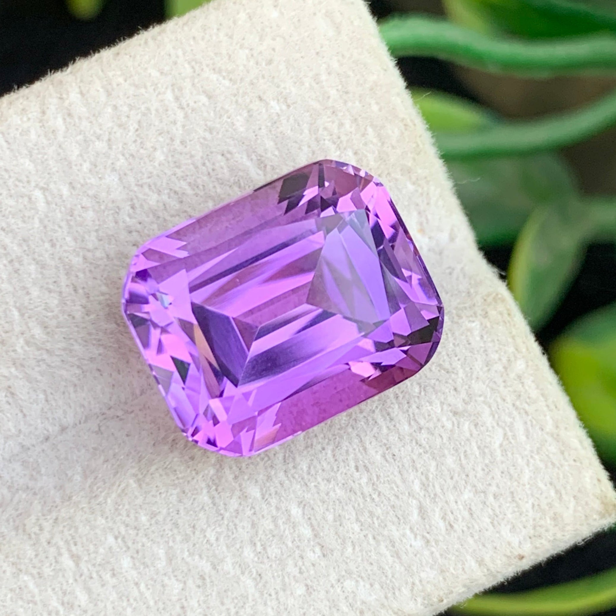 9.95 Carats Glamorous Faceted Pink Purple Amethyst from
