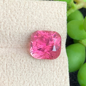 Rubellite Tourmaline ring
Rubellite Tourmaline pendant