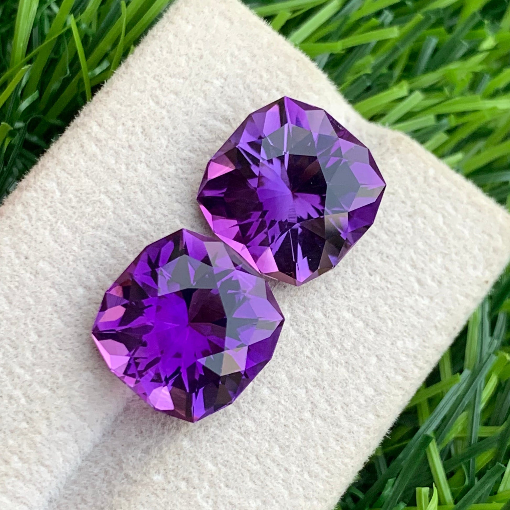 Pink Purple Amethyst pair
Pink Purple Amethyst earrings