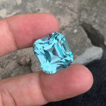 Aquamarine ring
Aquamarine pendant