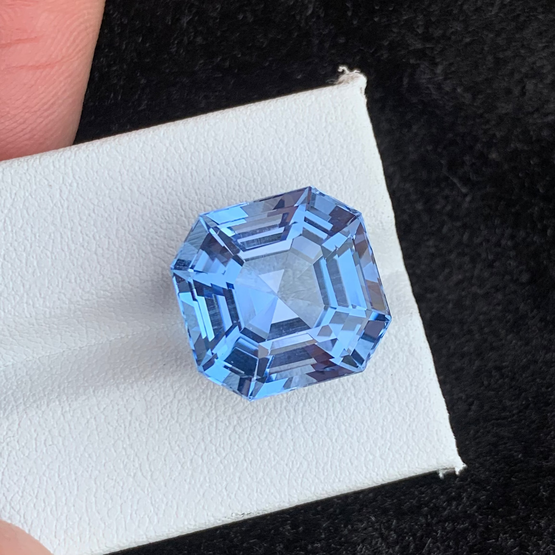 Aquamarine Gemstone
Aquamarine jewelry