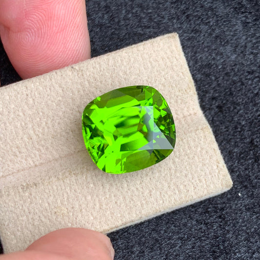 Green Peridot gemstone
Green Peridot jewelry