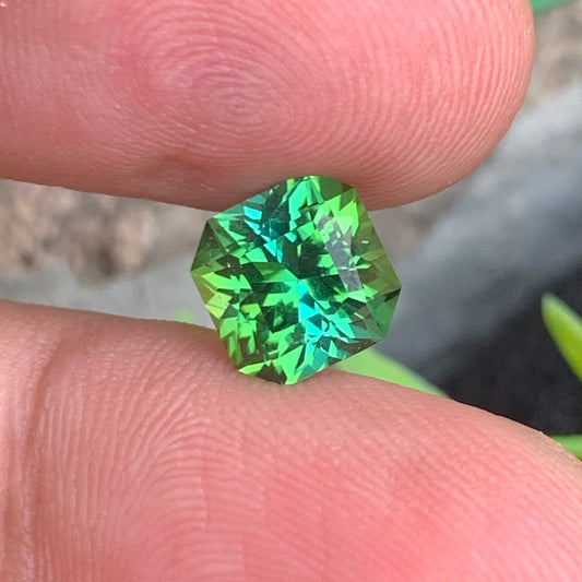 Bluish Green Tourmaline pendant
Bluish Green Tourmaline gift