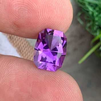 4.95 Carats Pinkish Purple Amethyst from Brazil, Fancy Shape