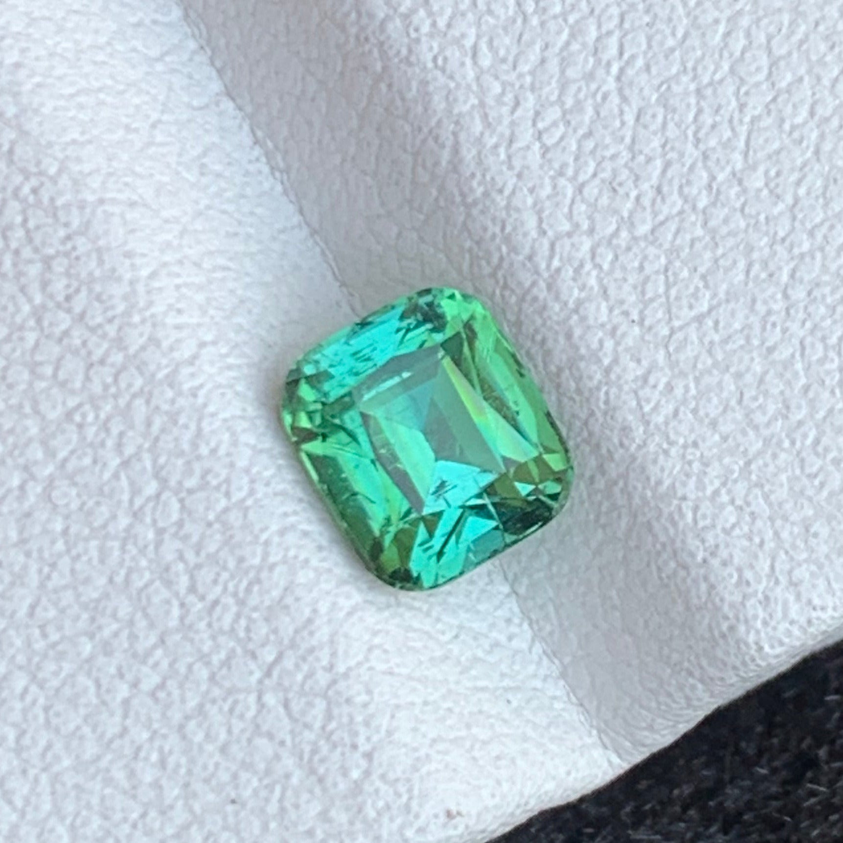 Bluish Green Tourmaline gemstone
Bluish Green Tourmaline jewelry