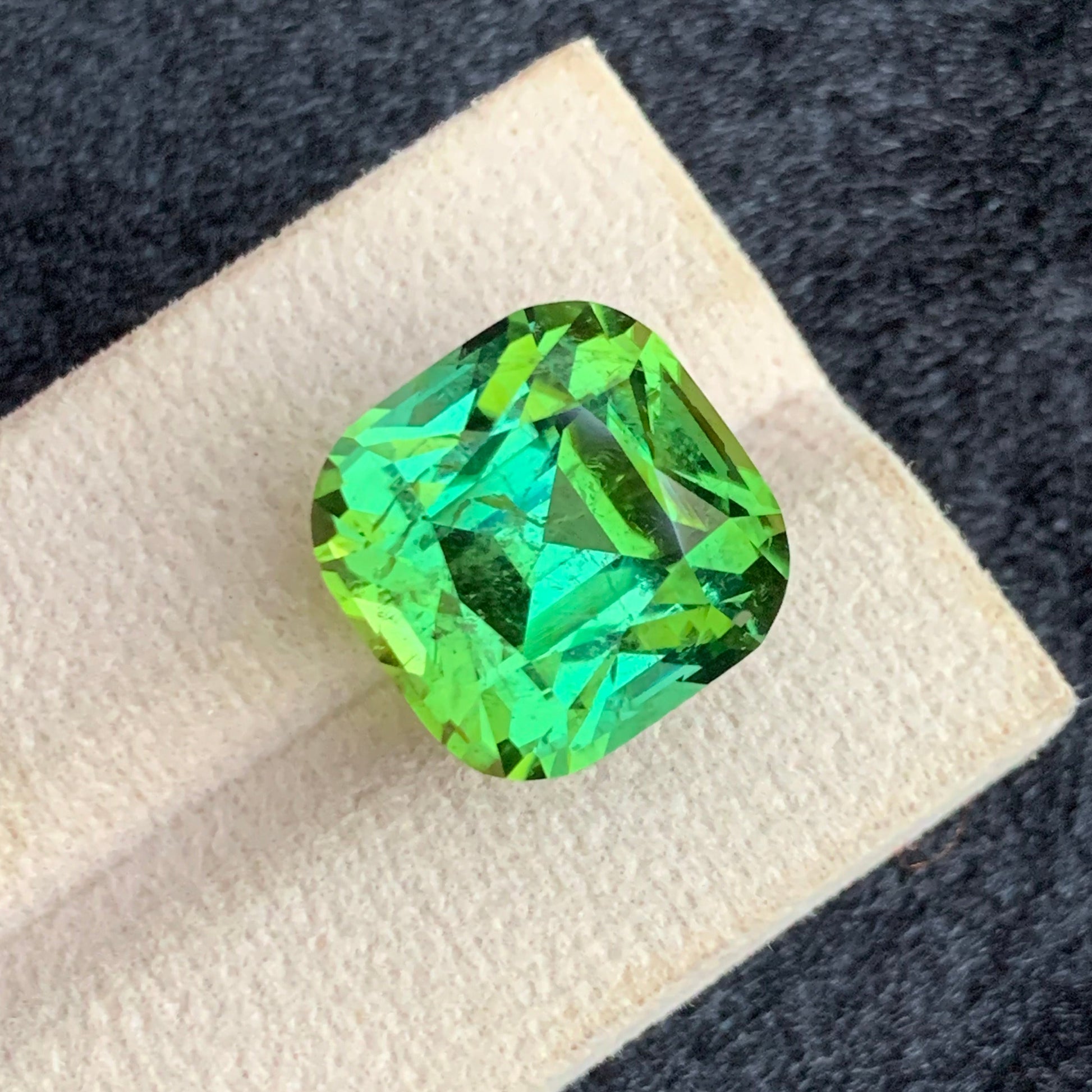 green tourmaline for pendant