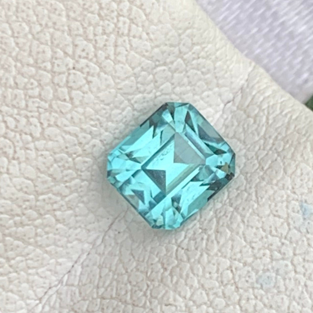  Lagoon Tourmaline ring
  Lagoon Tourmaline gift