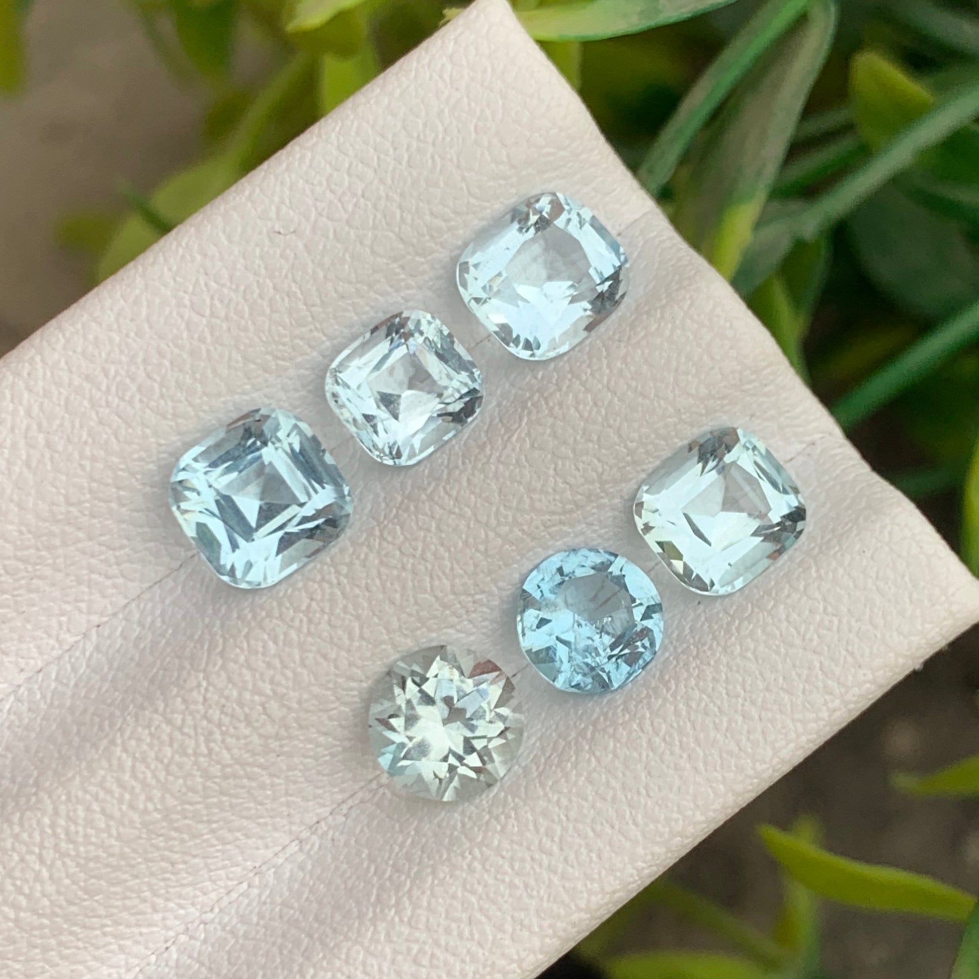 Aquamarine Gemstone Lot
Aquamarine Gemstone Jewelry