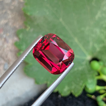 Pinkish Red Garnet ring
Pinkish Red Garnet pendant
