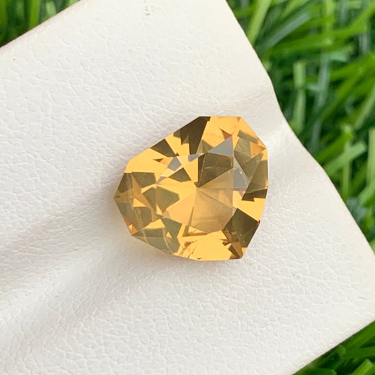 Yellow Citrine Gemstone, Heart Shape Cut 5.20 Carats