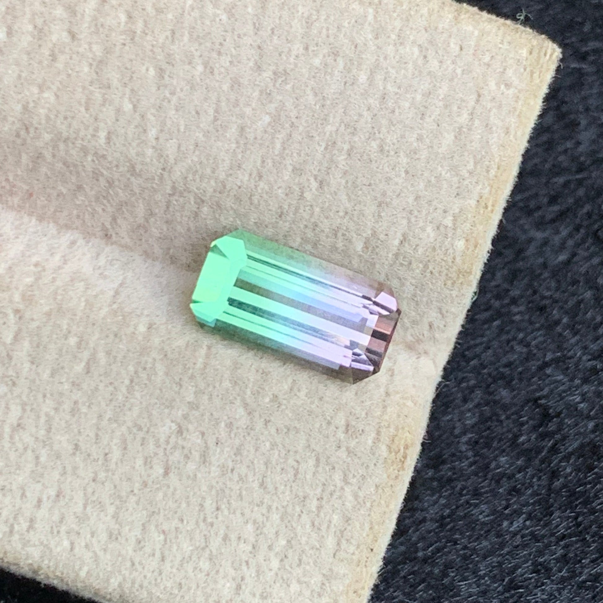 bicolor stone for Jewellery