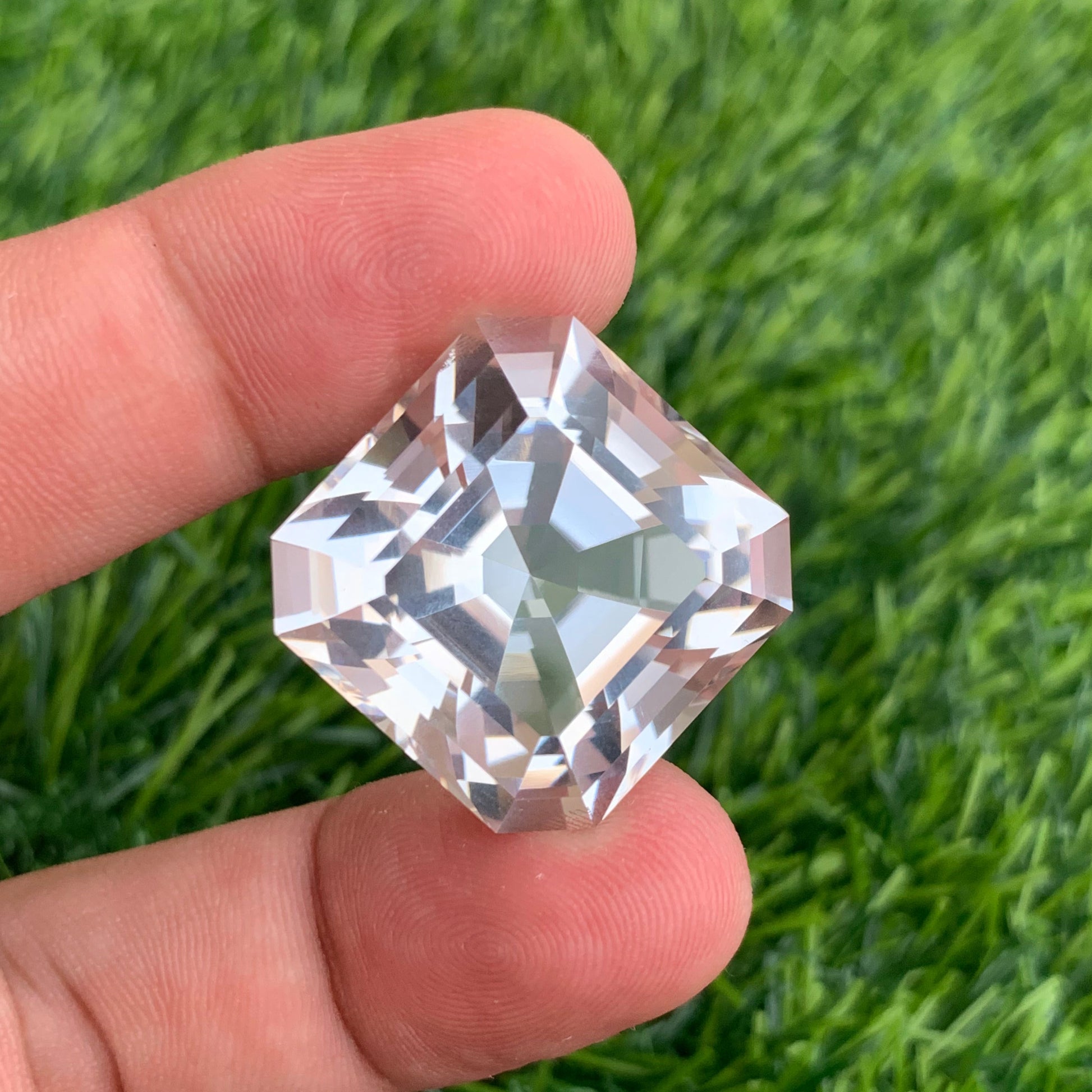 Natural Quartz
asscher quartz