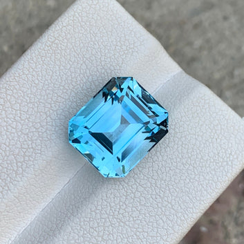 Swiss Blue Topaz Gemstone, 10.00 Carats Emerald Shape, Loose Swiss Topaz