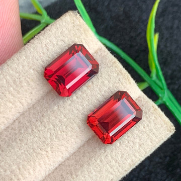 Rhodolite Garnet gemstone
Rhodolite Garnet jewelry