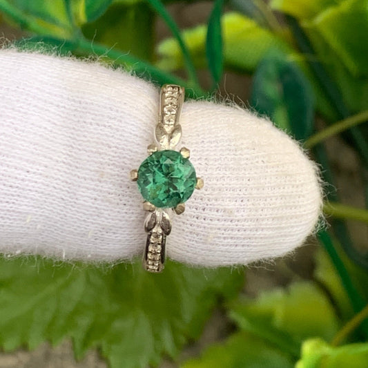 Gorgeous Natural Green Tourmaline Silver (Chandi) Ring