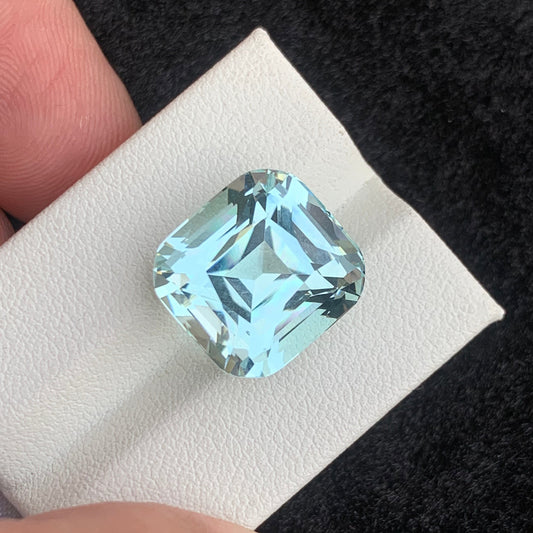 Aquamarine gemstone
Aquamarine jewelry
