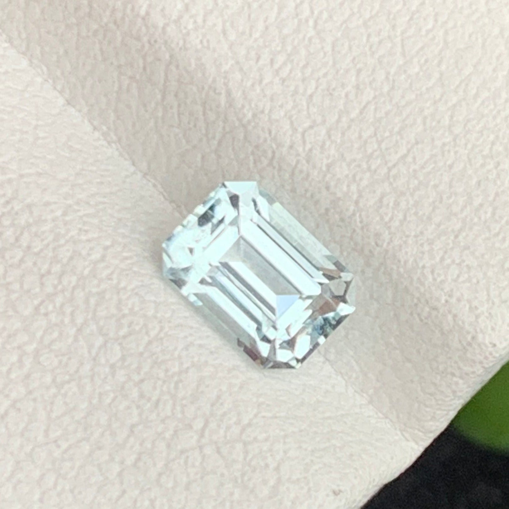 Natural Aquamarine ring
Natural Aquamarine pendant
Natural Aquamarine stone