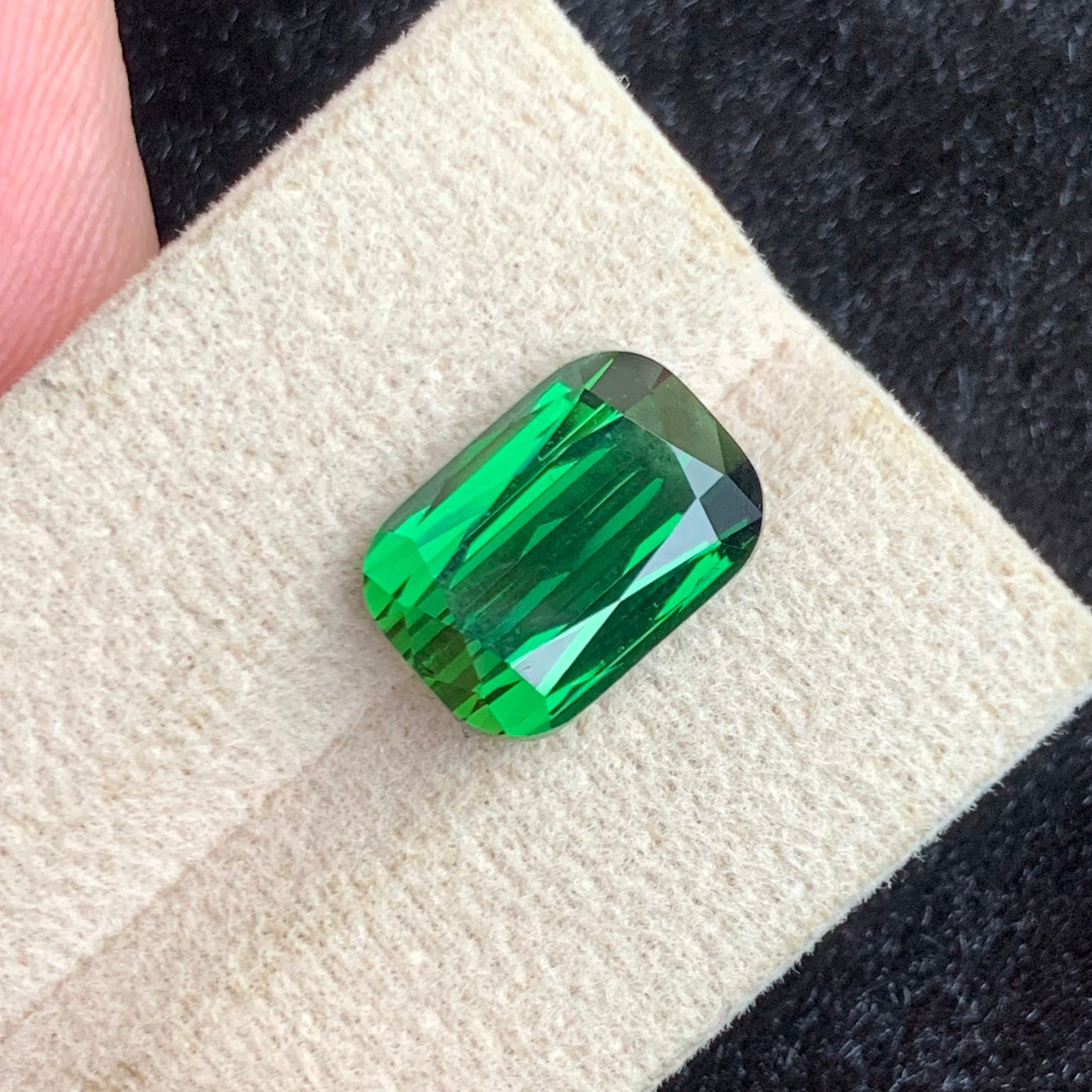 Green Tourmaline Gemstone
Green Tourmaline Jewelry