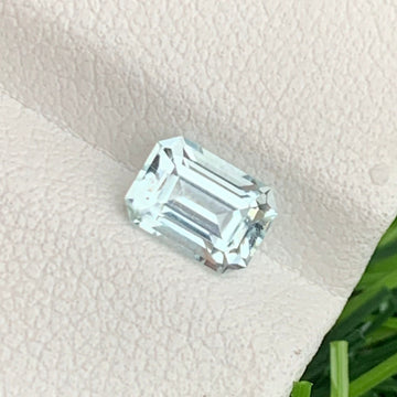 Natural Aquamarine gemstone
Natural Aquamarine jewelry
Natural Aquamarine gift