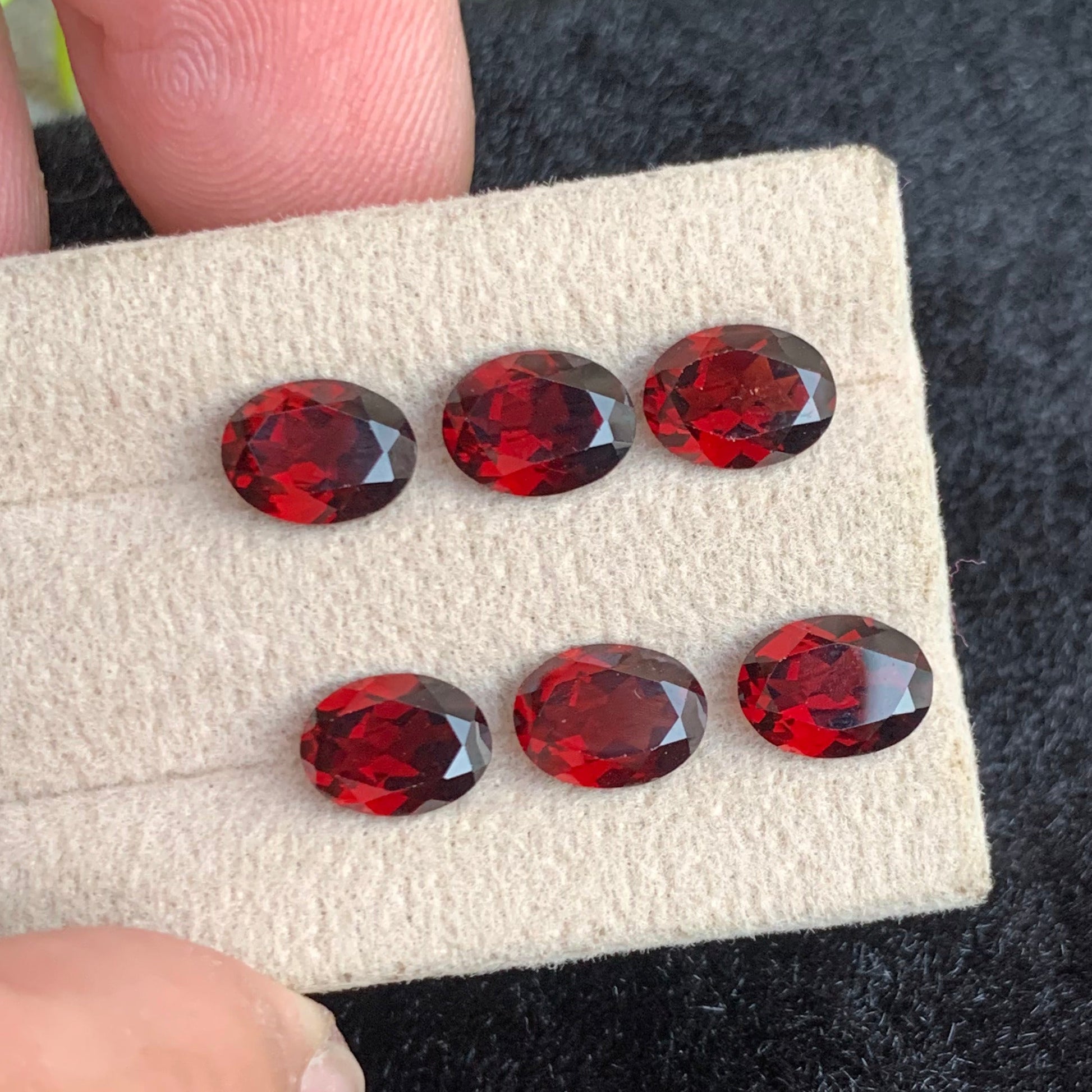  Rhodolite Garnet Gemstone
 Rhodolite Garnet Jewelry