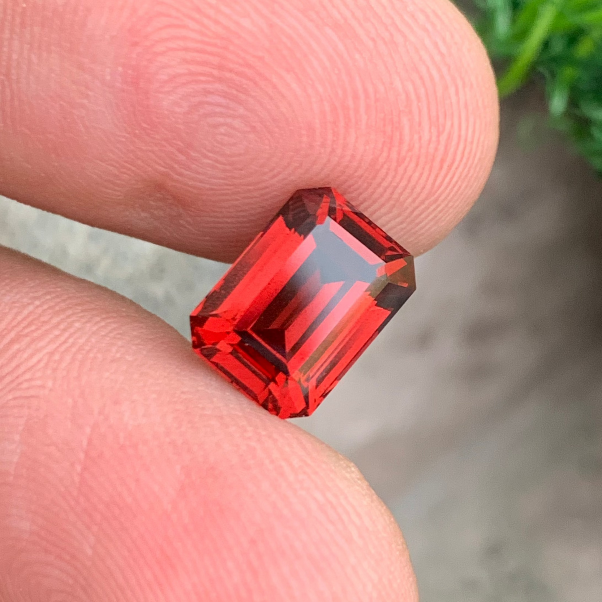 Rhodolite Garnet Stone