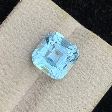 aquamarine
loose aquamarine