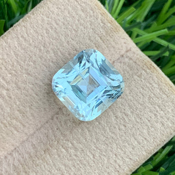 Aquamarine Gemstone
untreated Aquamarine