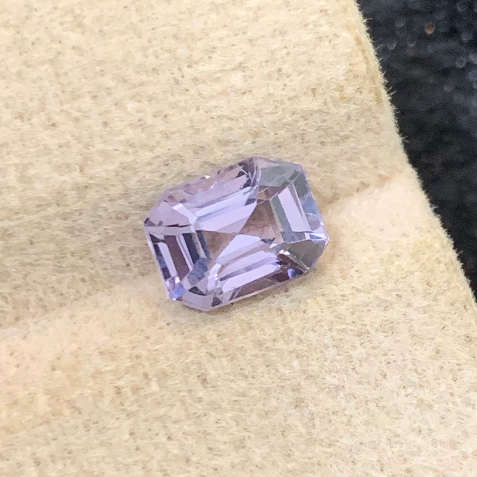 Pinkish Gray Spinel ring
Pinkish Gray Spinel pendant