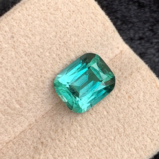 Bicolor Bluish Tourmaline Gemstone
Bicolor Bluish Tourmaline Jewelry