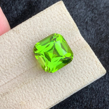 9.40 Carat Natural Green Peridot Gemstone with Cushion Cut from Pakistan, Pea Green Peridot