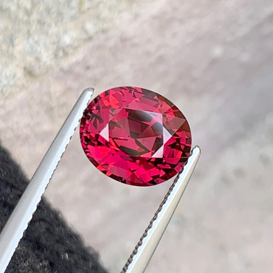 Rhodolite Garnet 4.30 Carats, Oval Shape Red Garnet Gemstone