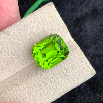 10.30 Carats Loose Green Peridot Gemstone with Cushion Cut from Pakistan, Eye Clean Clarity