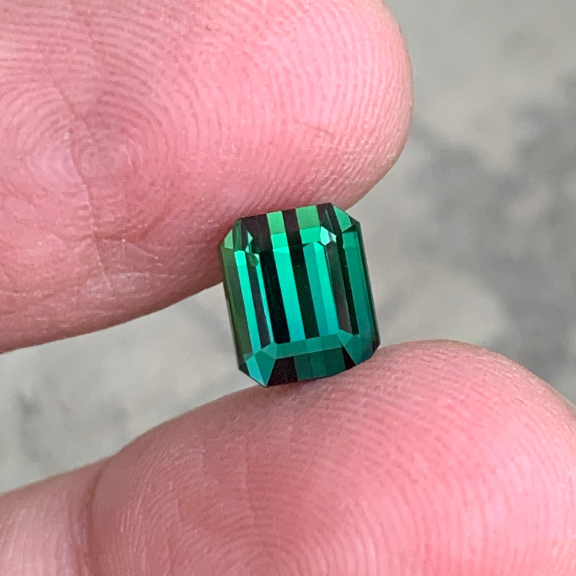 vivid green tourmaline
deep green tourmaline