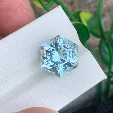 Aquamarine gemstone
Aquamarine jewelry